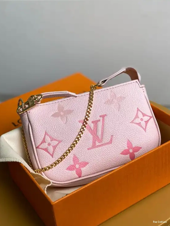 Repladies VUITTON ACCESSOIRES LOUIS POCHETTE MINI 0622